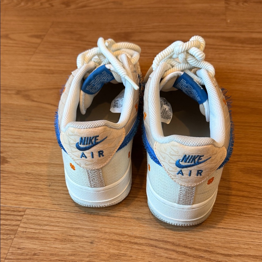 Men’s Nike Air Forces - Picture 3 of 13